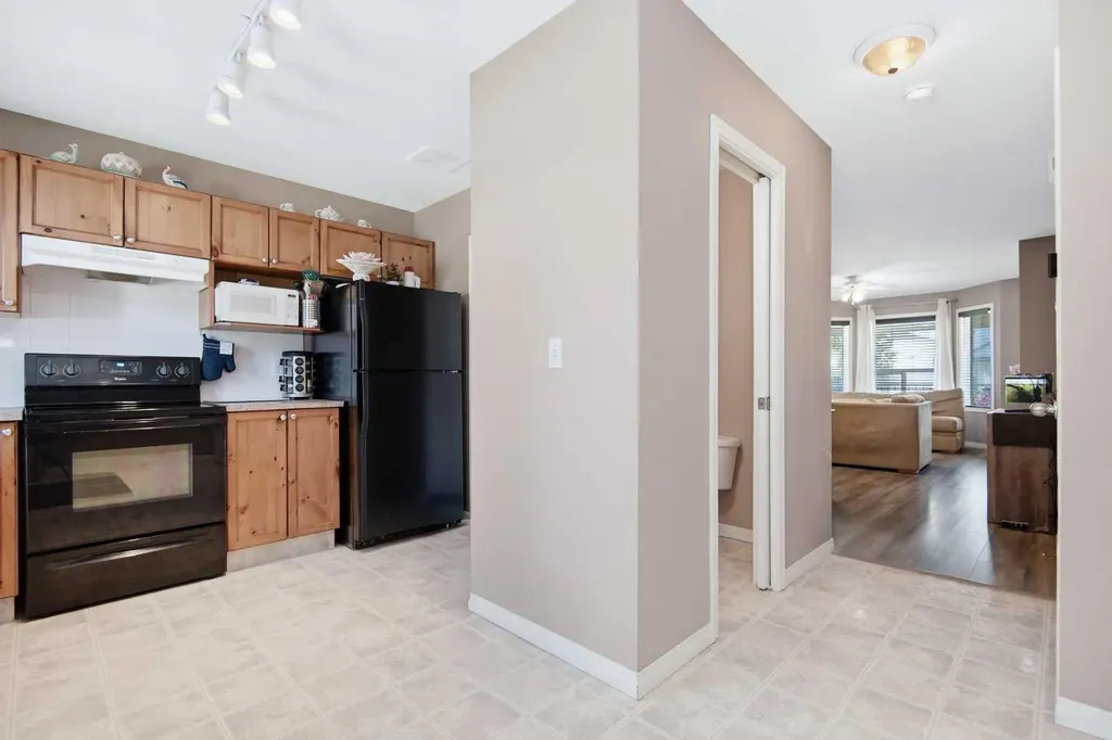 33 Donlevy Avenue Red Deer AB T4R 3B6
