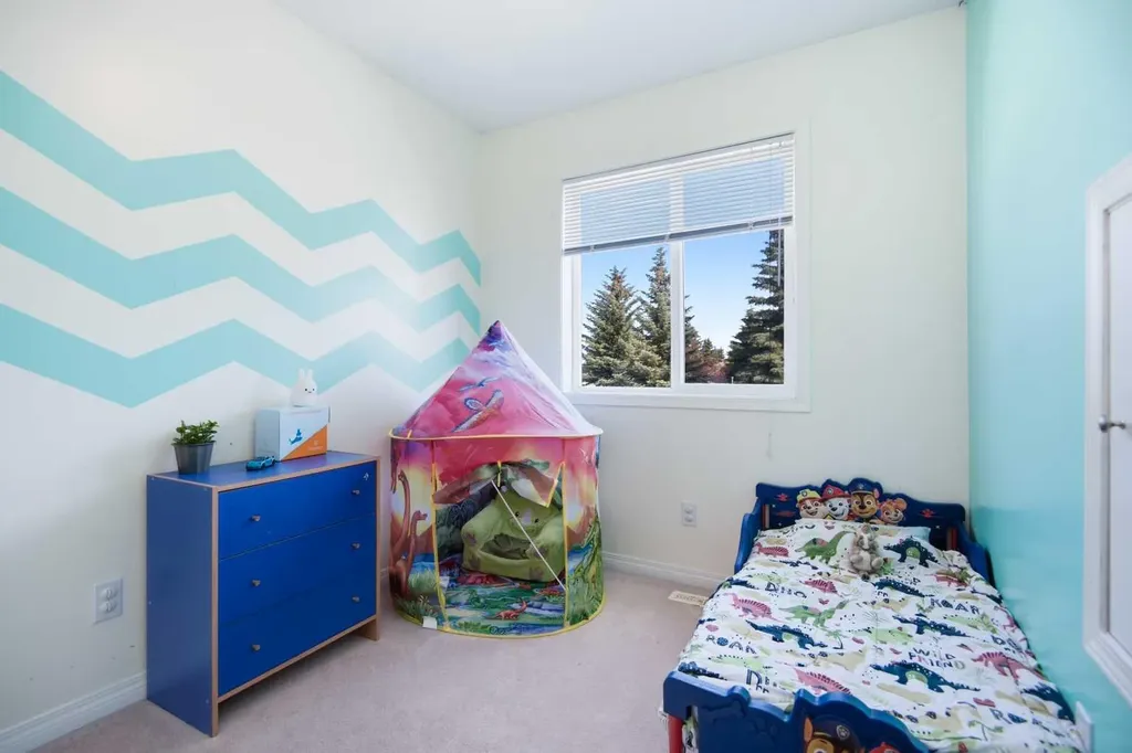 33 Donlevy Avenue Red Deer AB T4R 3B6