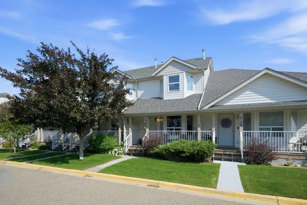 33 Donlevy Avenue Red Deer AB T4R 3B6