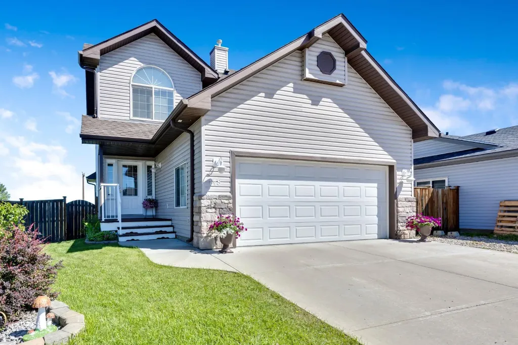 148 Hillcrest Boulevard Strathmore AB T1P 0A3