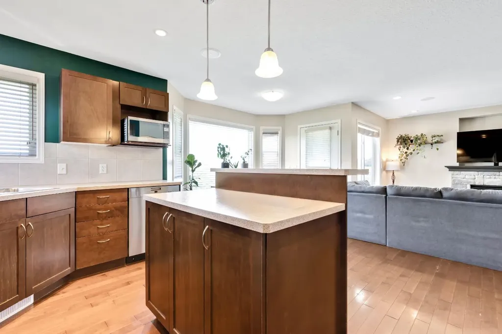 148 Hillcrest Boulevard Strathmore AB T1P 0A3
