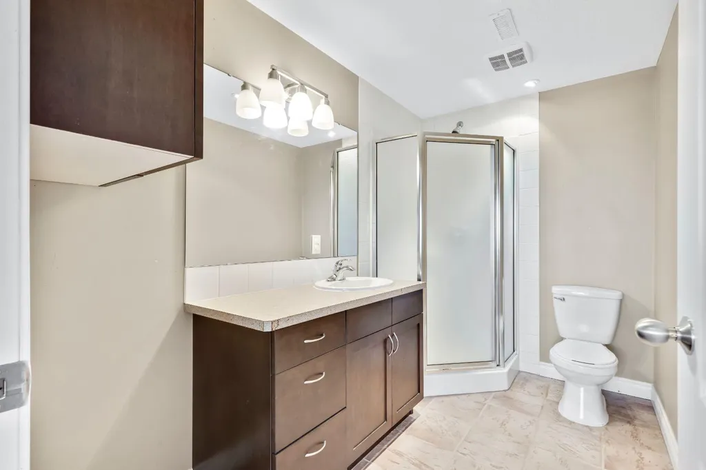 148 Hillcrest Boulevard Strathmore AB T1P 0A3