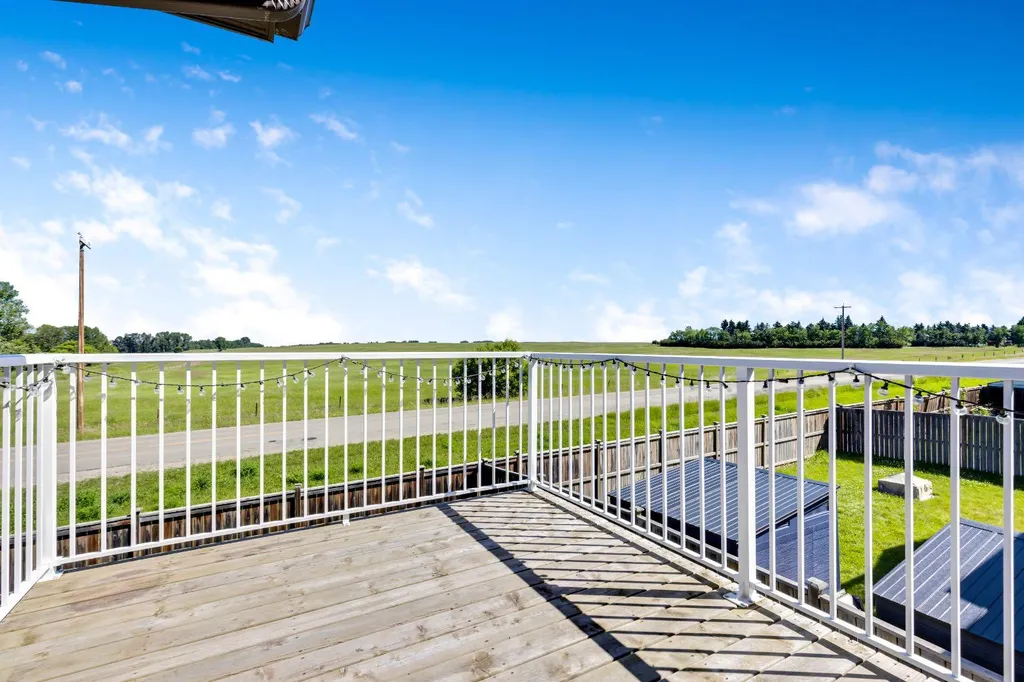 148 Hillcrest Boulevard Strathmore AB T1P 0A3
