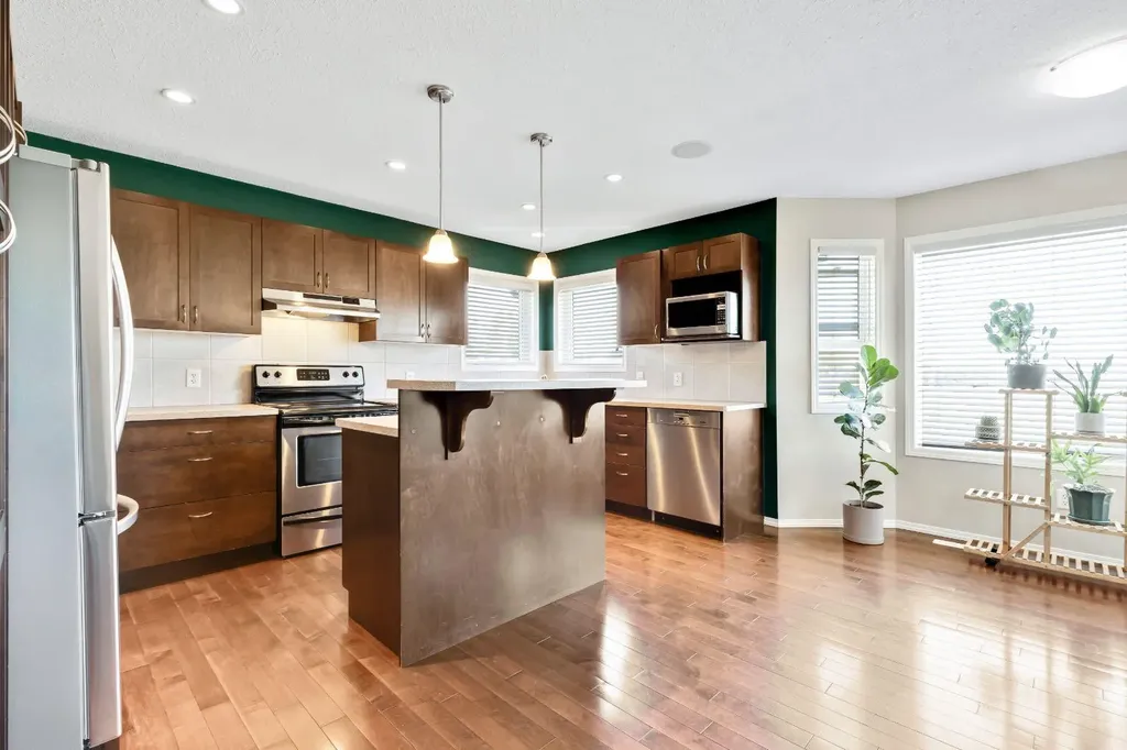 148 Hillcrest Boulevard Strathmore AB T1P 0A3