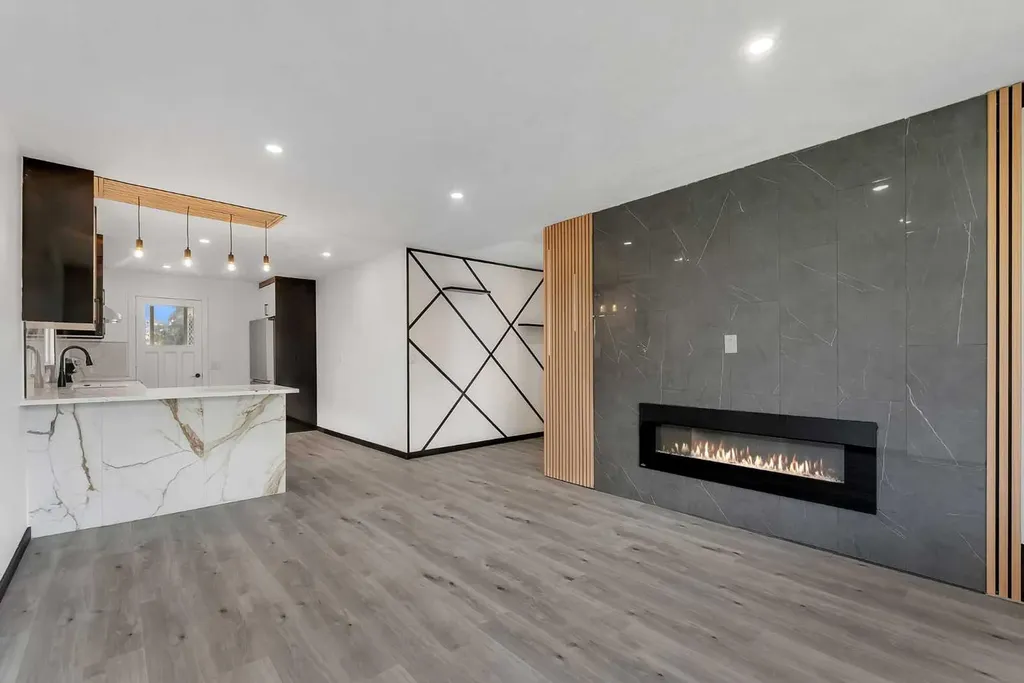 4108 13 Avenue NE Calgary AB T2A 3J8
