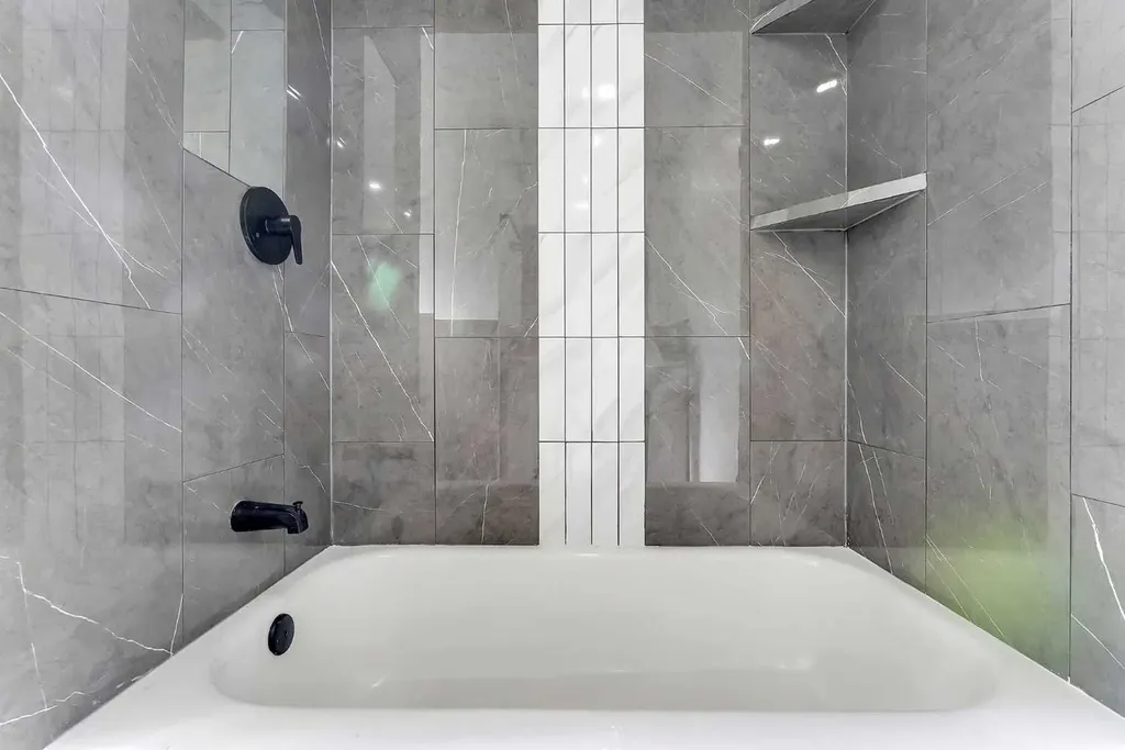 4108 13 Avenue NE Calgary AB T2A 3J8