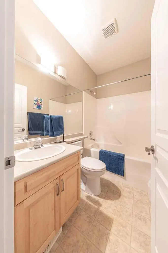 63A Ave Close Lloydminster AB T9V3G5