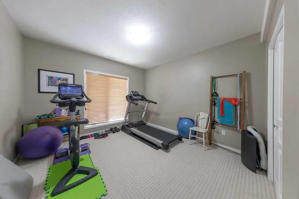 63A Ave Close Lloydminster AB T9V3G5