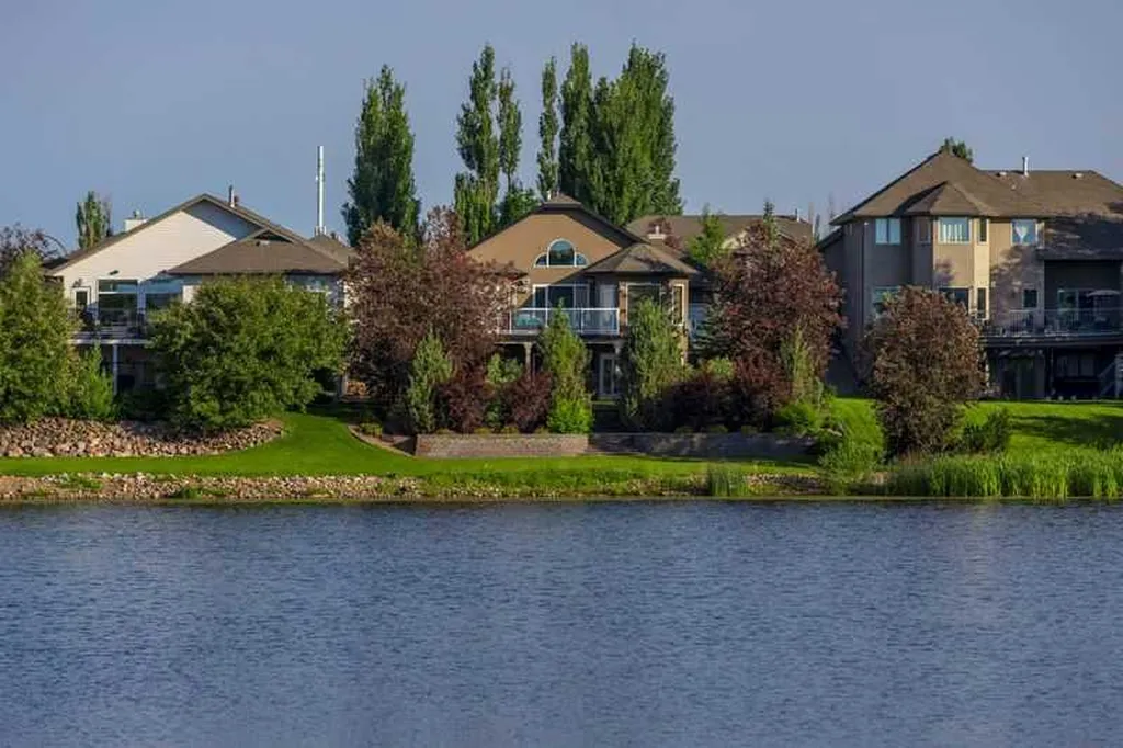 63A Ave Close Lloydminster AB T9V3G5