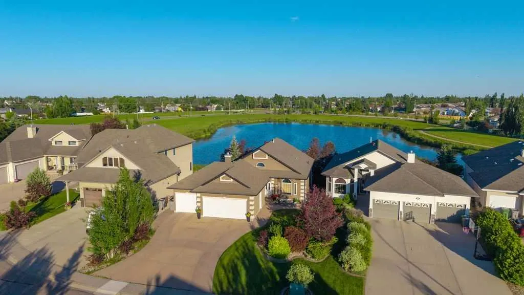 63A Ave Close Lloydminster AB T9V3G5