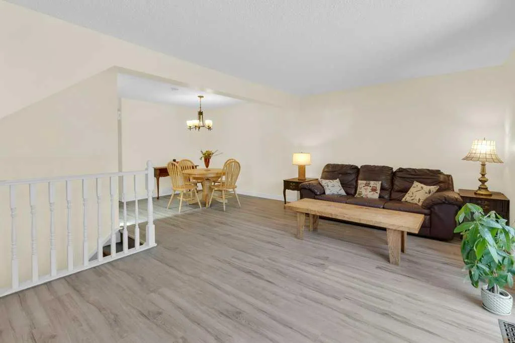20 Midpark Gardens SE Calgary AB T2X 1N7