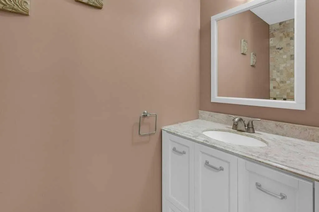20 Midpark Gardens SE Calgary AB T2X 1N7