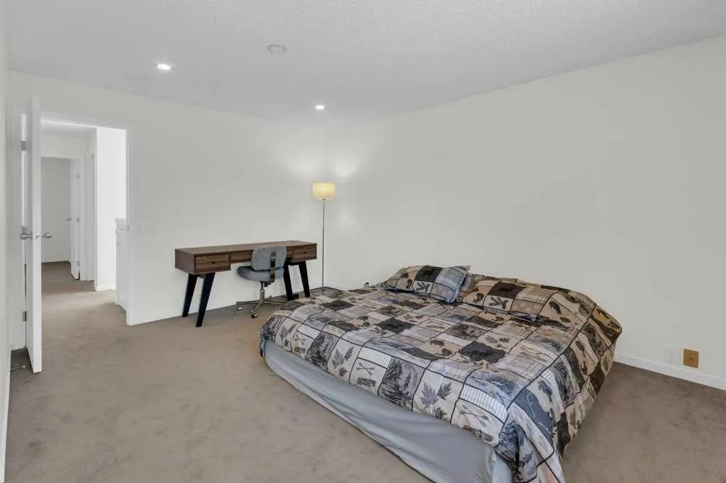 20 Midpark Gardens SE Calgary AB T2X 1N7