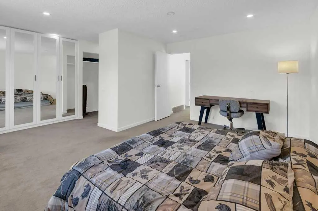 20 Midpark Gardens SE Calgary AB T2X 1N7