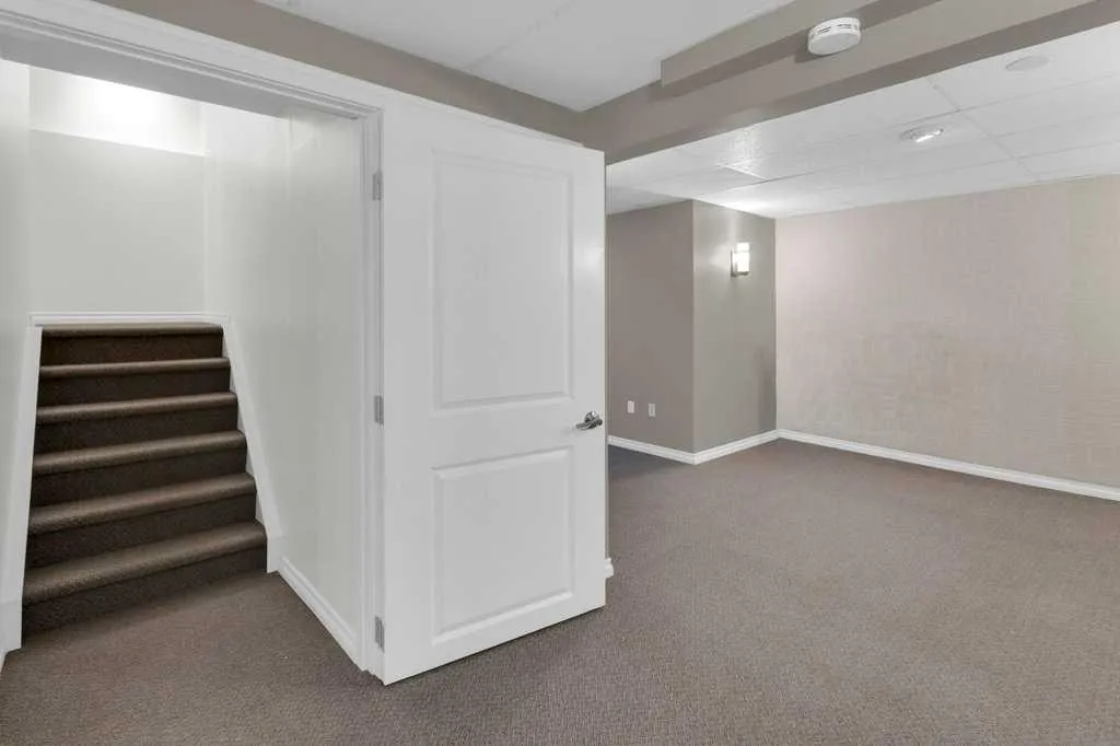20 Midpark Gardens SE Calgary AB T2X 1N7