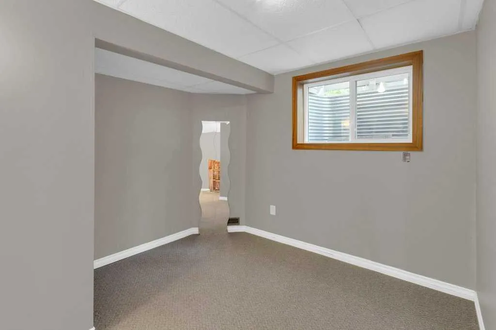 20 Midpark Gardens SE Calgary AB T2X 1N7