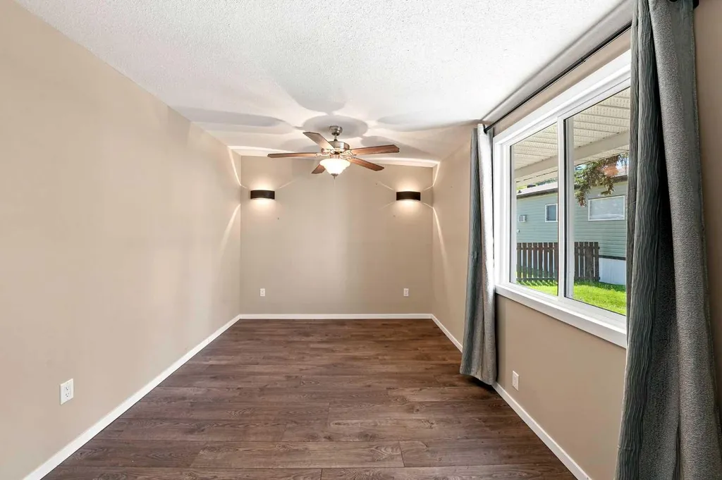 4516 48 Avenue Sylvan Lake AB T4S 1L8