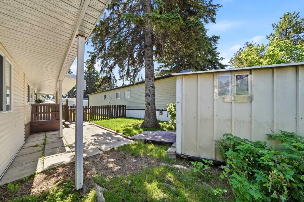 4516 48 Avenue Sylvan Lake AB T4S 1L8