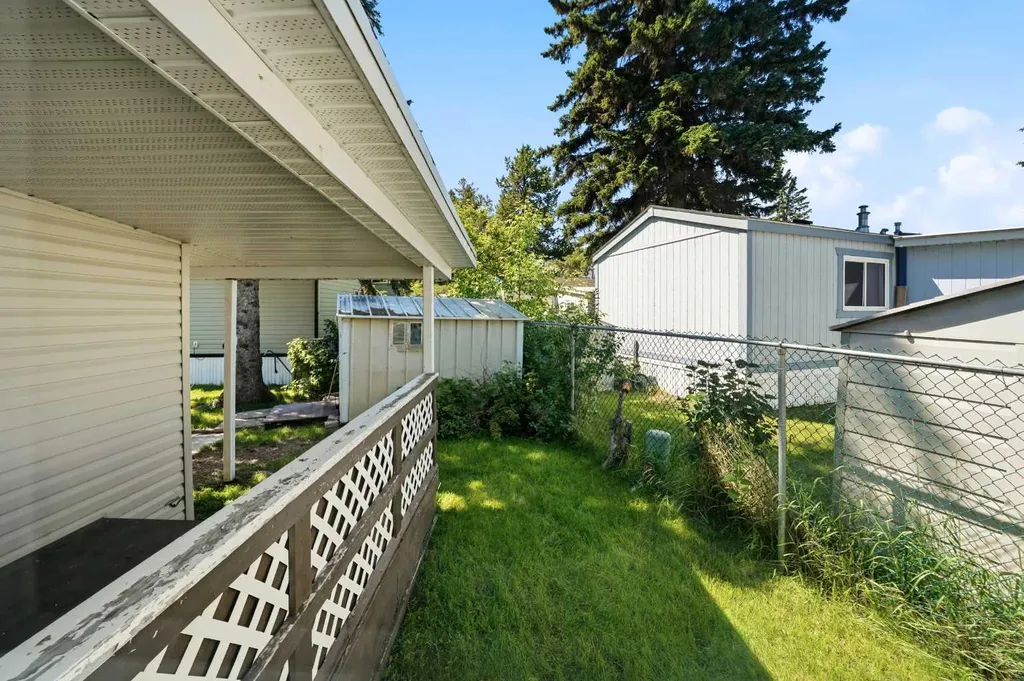 4516 48 Avenue Sylvan Lake AB T4S 1L8