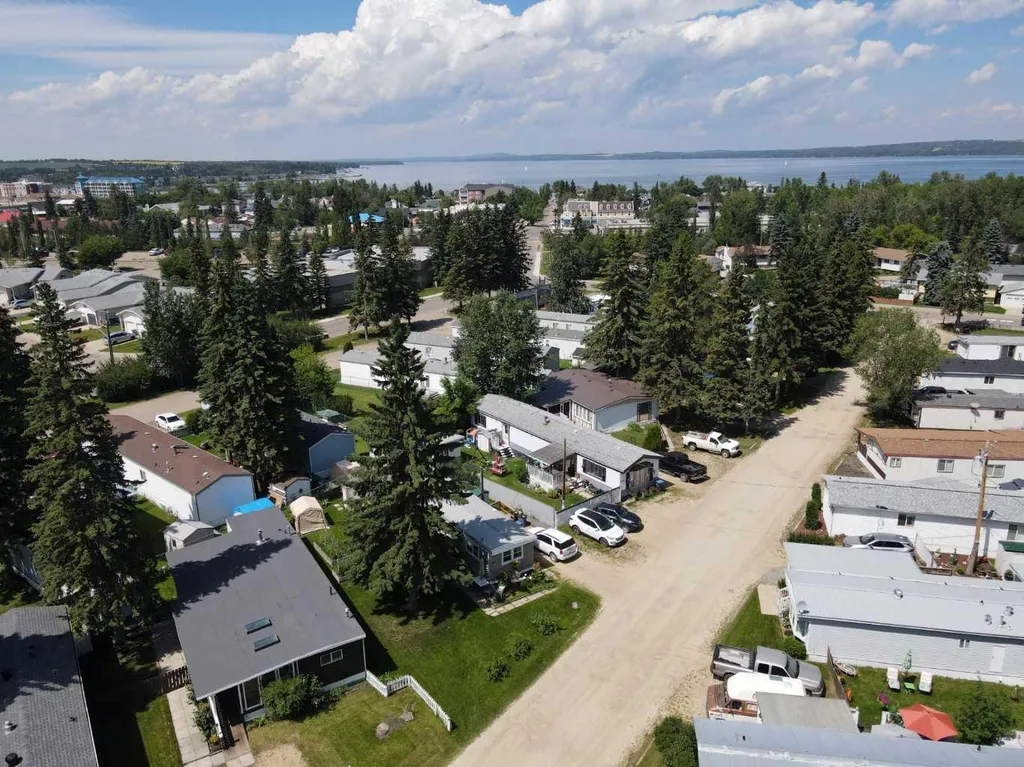 4516 48 Avenue Sylvan Lake AB T4S 1L8