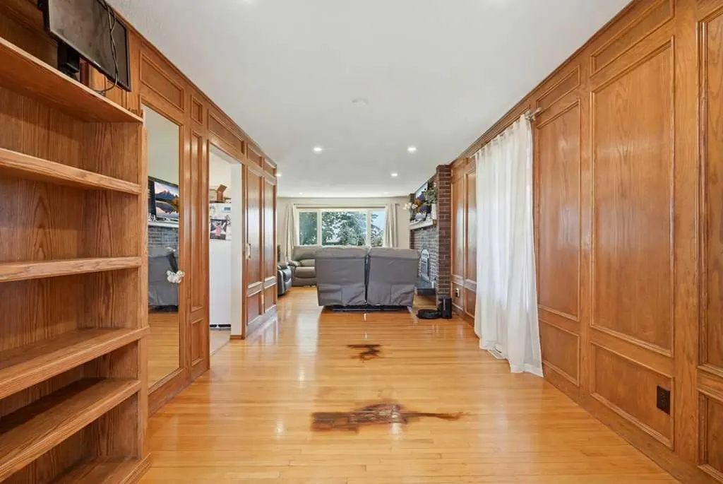 2415 Vista Crescent NE Calgary AB T2E 6J2