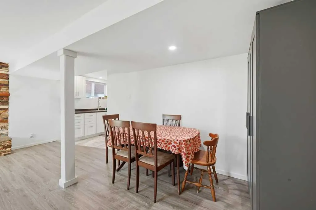 2415 Vista Crescent NE Calgary AB T2E 6J2