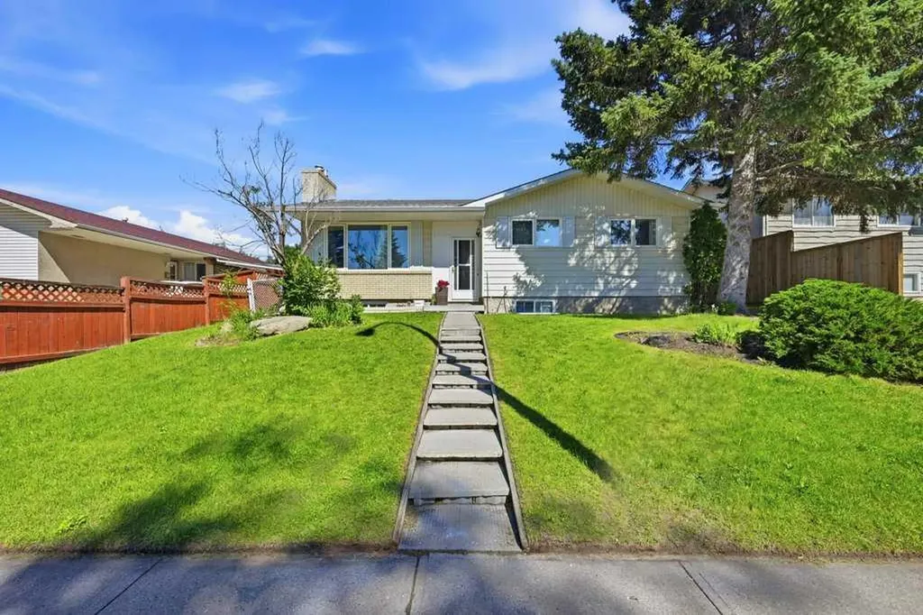 2415 Vista Crescent NE Calgary AB T2E 6J2