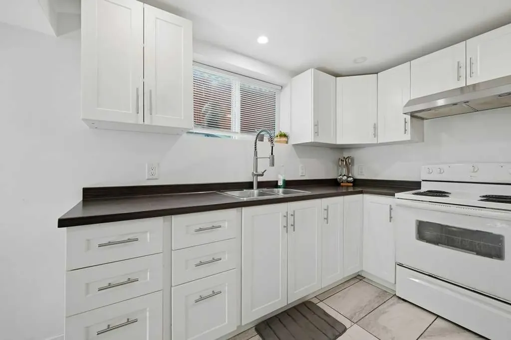 2415 Vista Crescent NE Calgary AB T2E 6J2