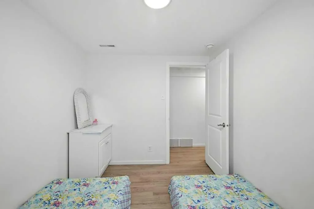 2415 Vista Crescent NE Calgary AB T2E 6J2
