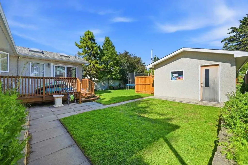 2415 Vista Crescent NE Calgary AB T2E 6J2