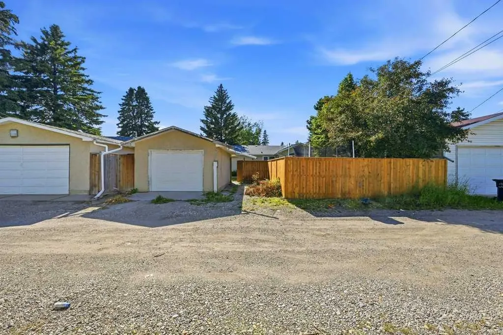 2415 Vista Crescent NE Calgary AB T2E 6J2