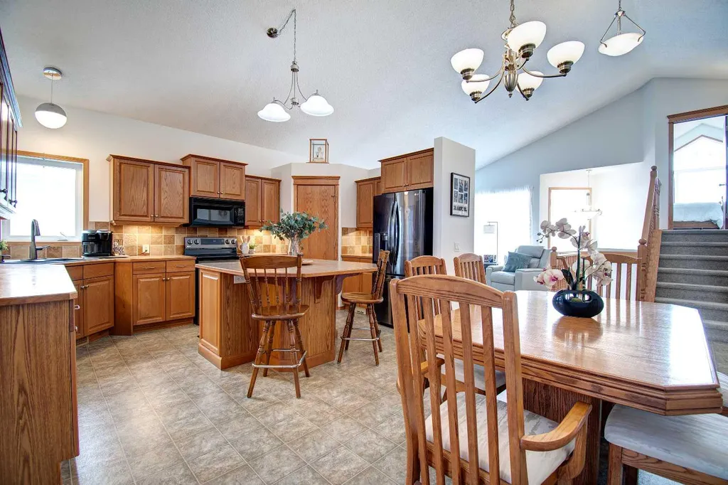 49 Thornfield Close SE Airdrie AB T4A 2K7