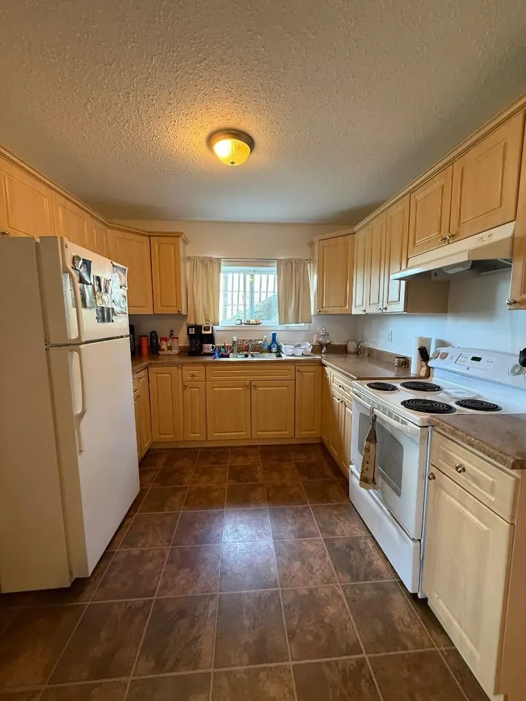 5701,5703 Evergreen Drive High Prairie AB T0G 1E0
