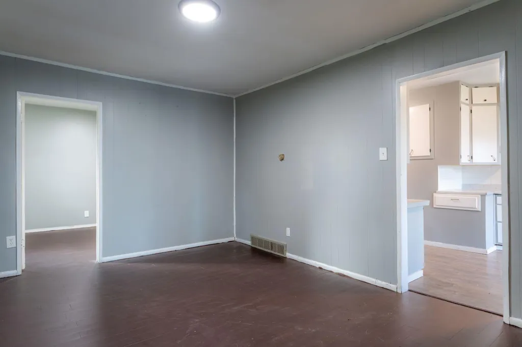 4722 43 Street Lloydminster SK S9V 0E7