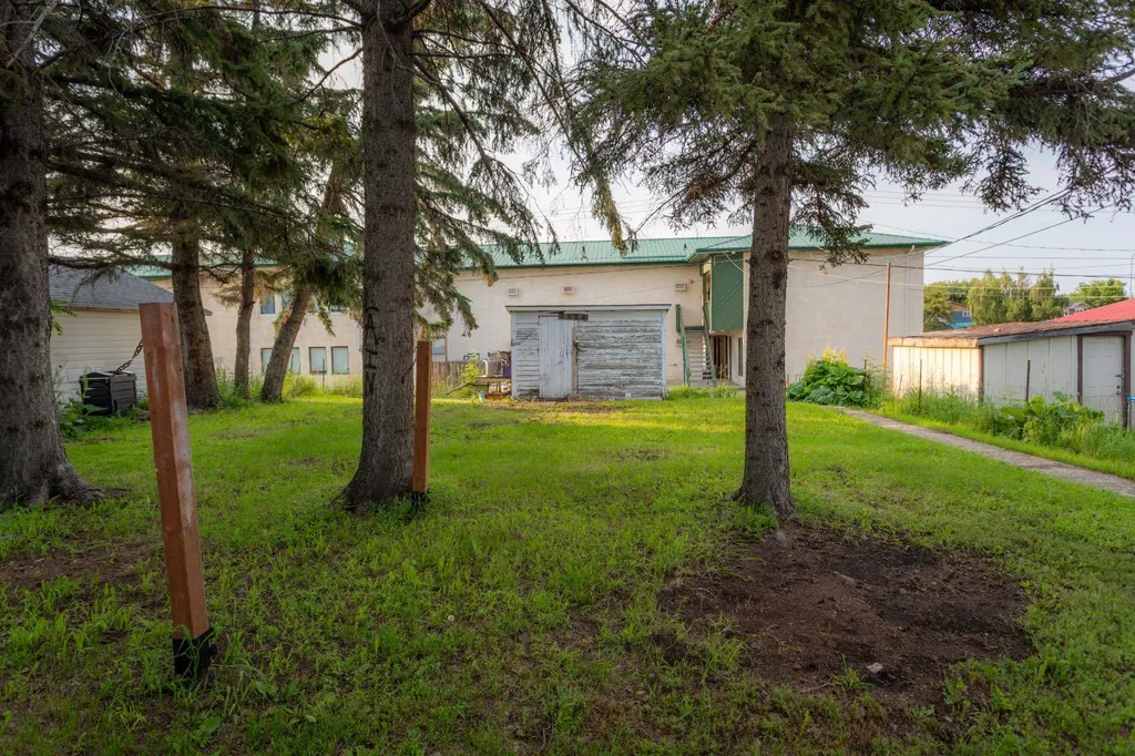 4722 43 Street Lloydminster SK S9V 0E7