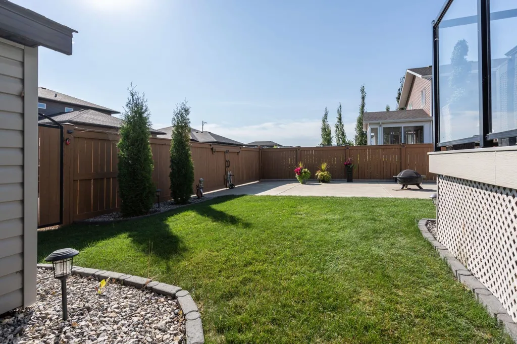 2607 63 Street Camrose AB T4V 5J6