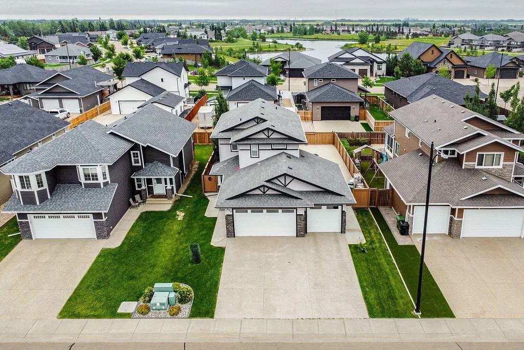 2607 63 Street Camrose AB T4V 5J6