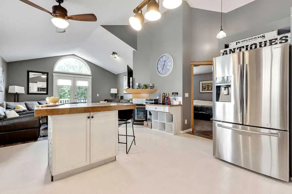 209 Coventry Circle NE Calgary AB T3K 5E5