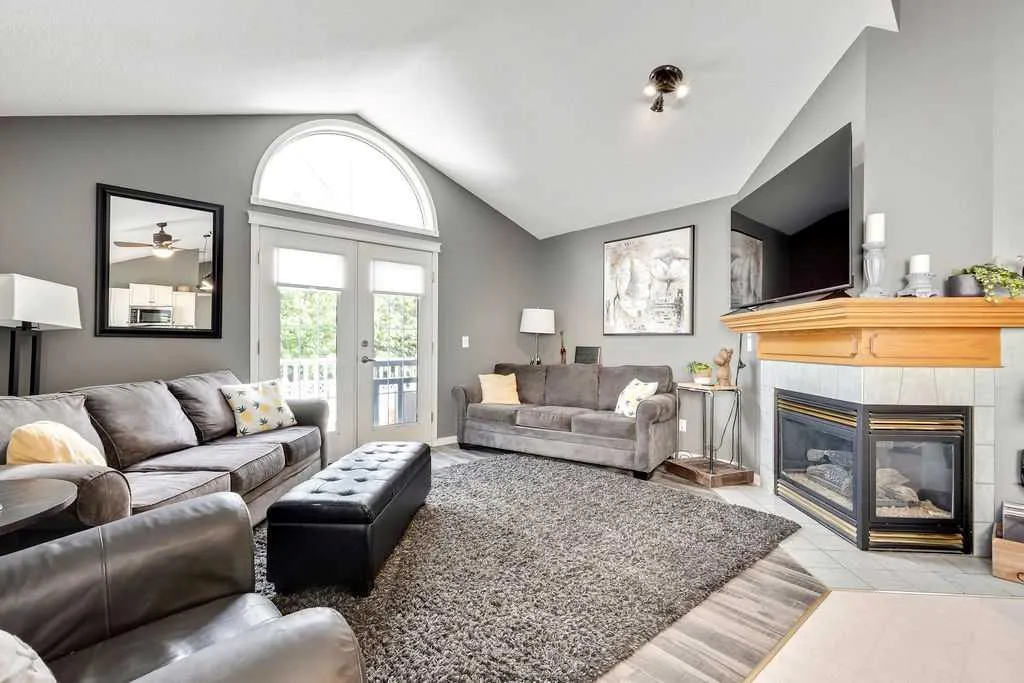 209 Coventry Circle NE Calgary AB T3K 5E5