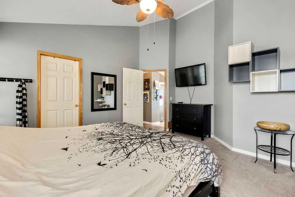 209 Coventry Circle NE Calgary AB T3K 5E5