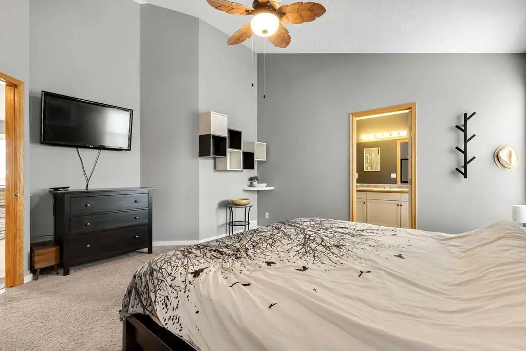 209 Coventry Circle NE Calgary AB T3K 5E5