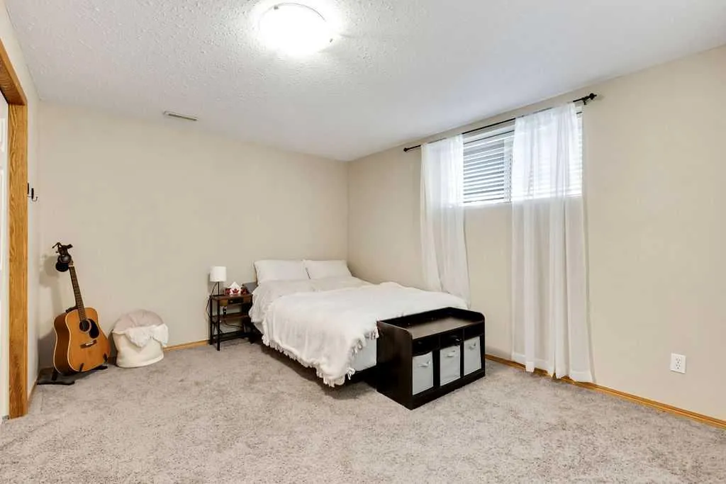 209 Coventry Circle NE Calgary AB T3K 5E5