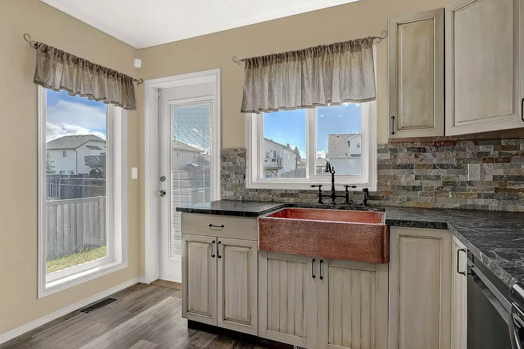 10244 97 Street Sexsmith AB T0H 3C0