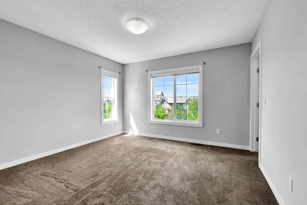 130 New Brighton Way SE Calgary AB T2Z 1H5