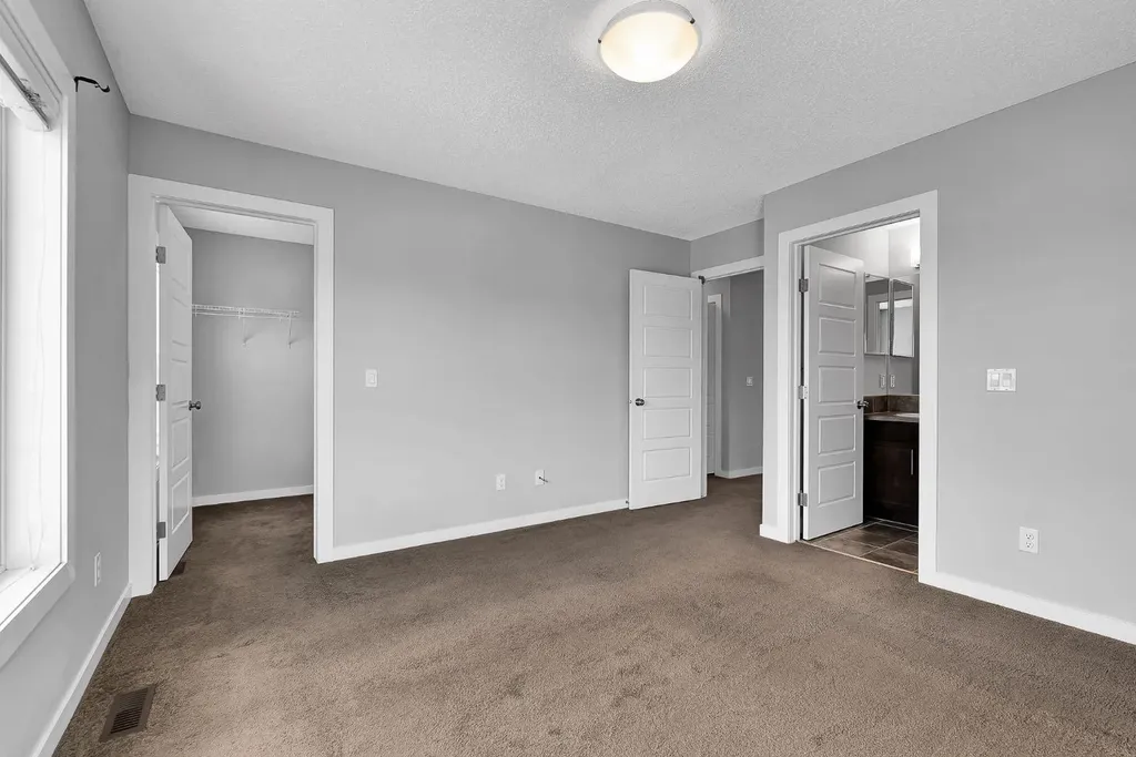 130 New Brighton Way SE Calgary AB T2Z 1H5