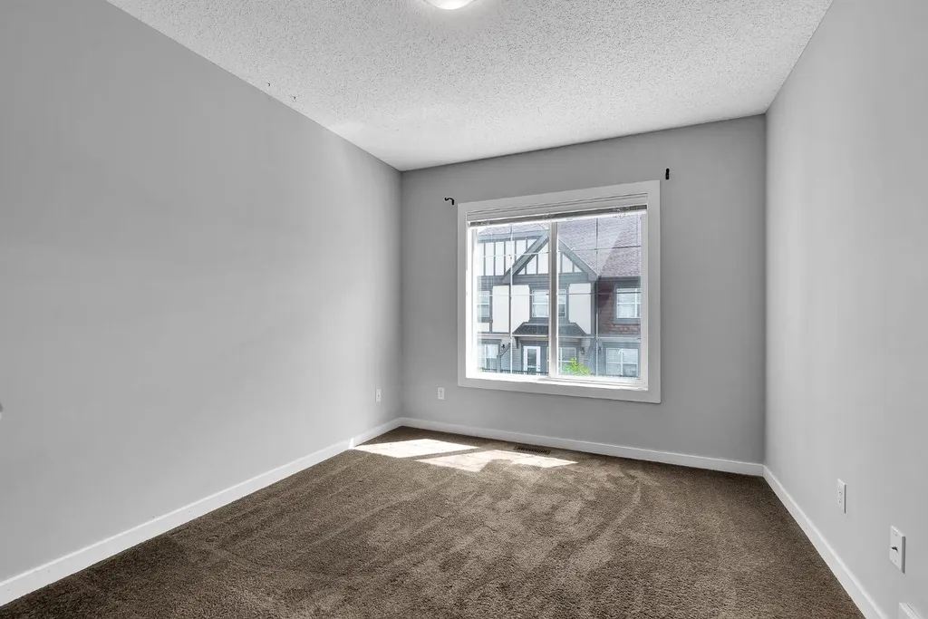 130 New Brighton Way SE Calgary AB T2Z 1H5