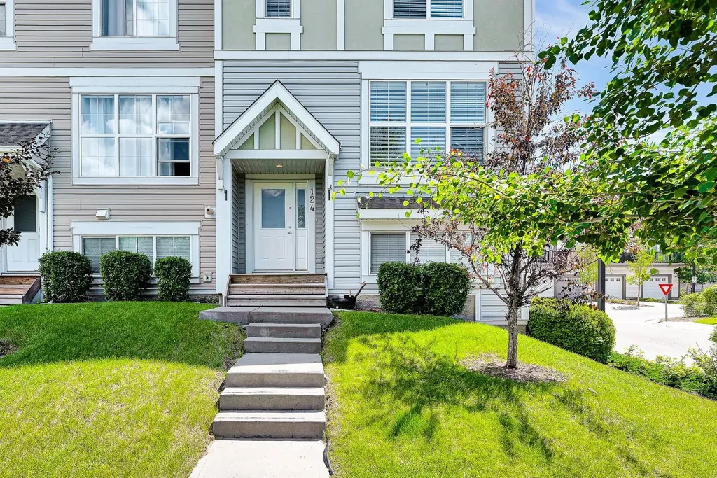 130 New Brighton Way SE Calgary AB T2Z 1H5