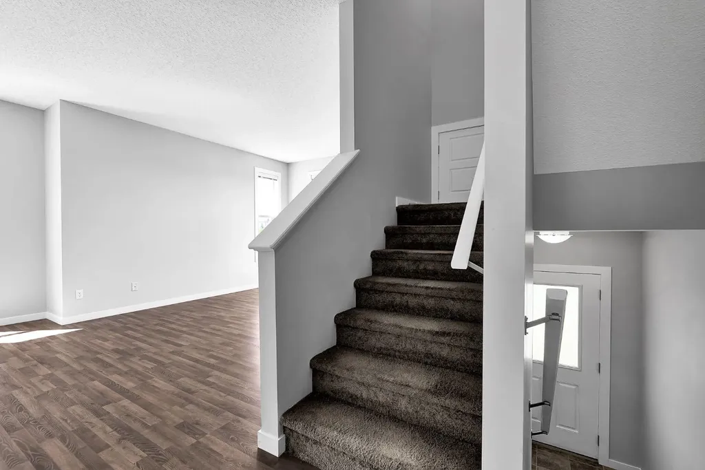 130 New Brighton Way SE Calgary AB T2Z 1H5