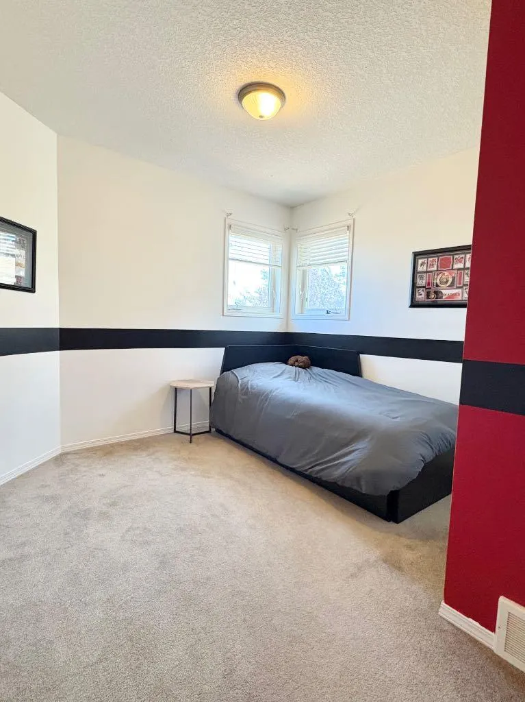 222 Heritage Circle W Lethbridge AB T1K 7H8