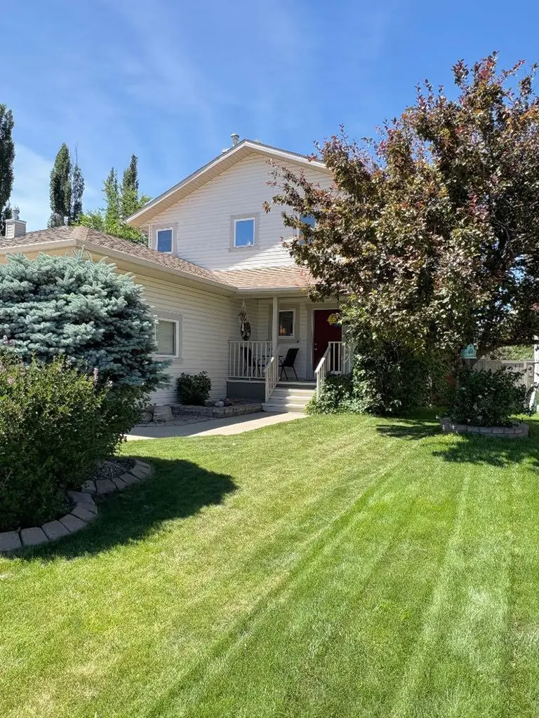 222 Heritage Circle W Lethbridge AB T1K 7H8